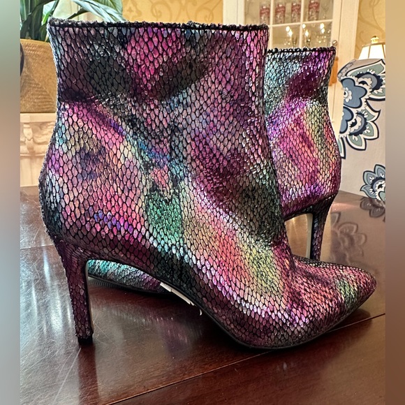💜💚💙Size 6-BETSEY JOHNSON OMBRÉ Heeled Boots- Never Worn-Unique LIKE U!Shimmer - Picture 6 of 9